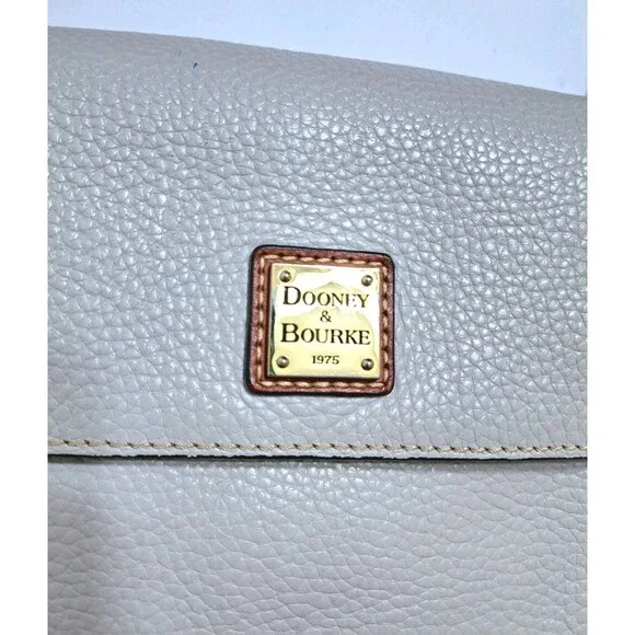 Dooney Bourke Pebble Leather Crossbody Bag Taupe Red Interior Pocket Card Holder - Picture 2 of 10